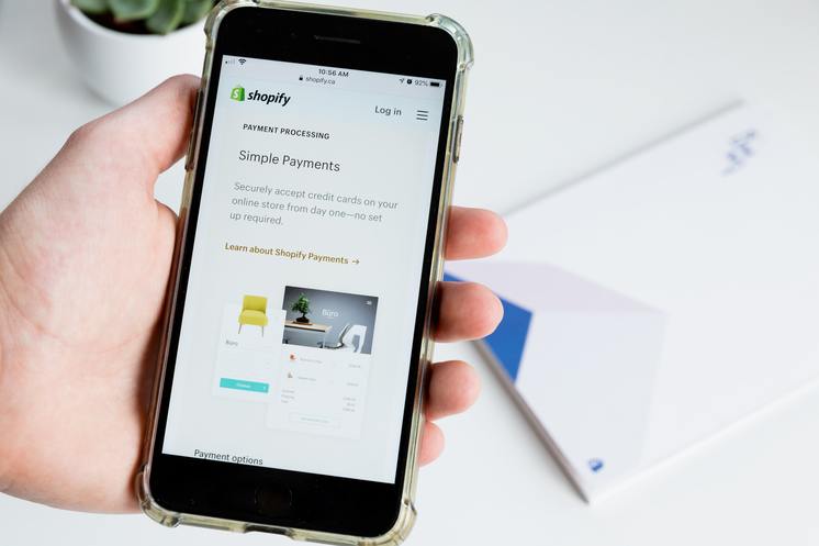 How Shopify Helps Small Business ? –