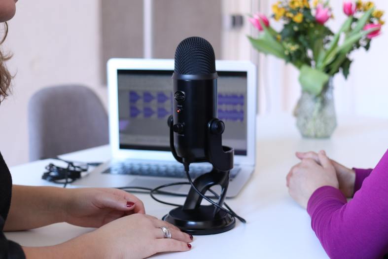small business using podcast seo to boost rankings
